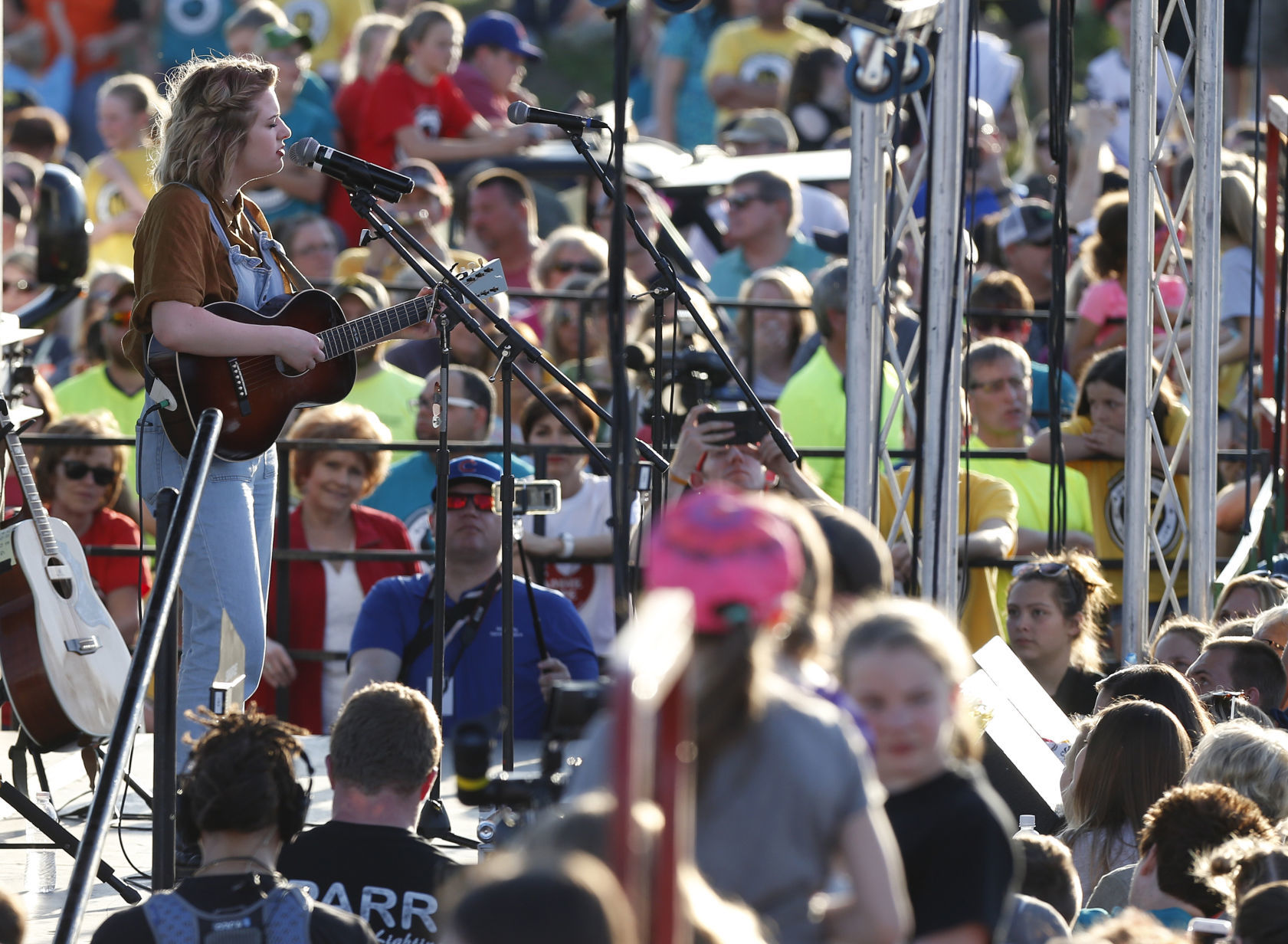 051518mp-Maddie-Poppe-concert-12